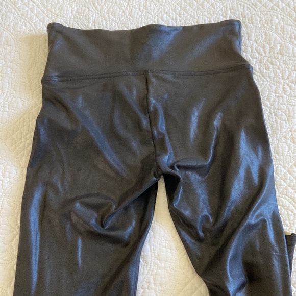 Spanx Faux Leather Leggings - Picture 3 of 4